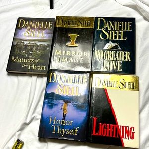 Danielle steel books bundle of 5 hardcover with dust jacket great used